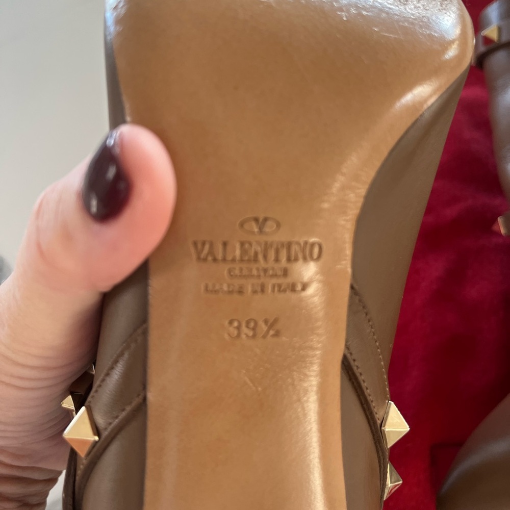 Valentino Garavani Rockstud Ankle Heeled Boots Cognac Booties Size 39.5 - Picture 6 of 14